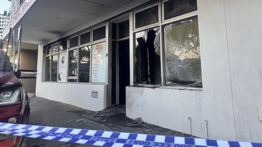 BREAKING | Two Fires Inside An Hour: Brighton Driveway Doused, Moonee Ponds Clinic Torched